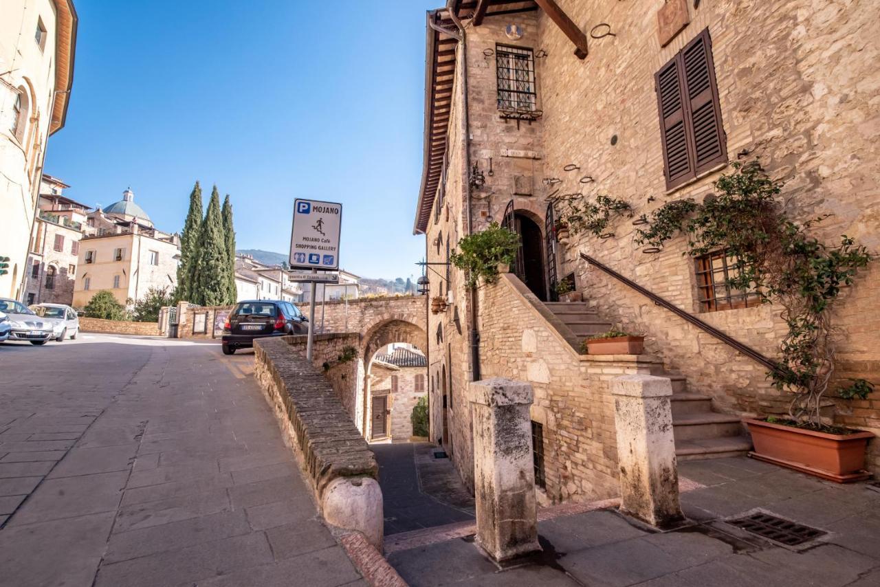 Casa Spagnoli Ассизи Экстерьер фото